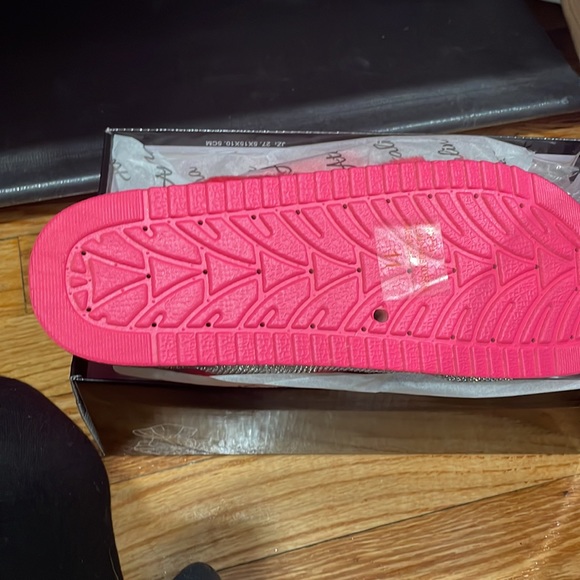 Fluffy Rhinestone Slides - Picture 4 of 6